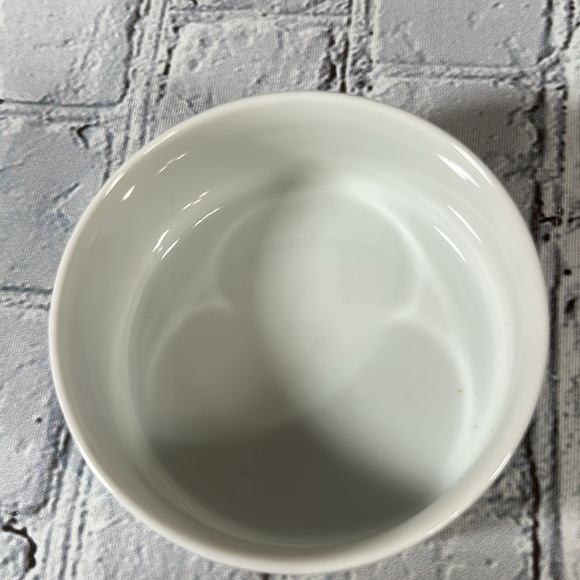 Vintage Fine Porcelain Round Candy Box with Christmas Tree Design Walmart - Picture 7 of 14